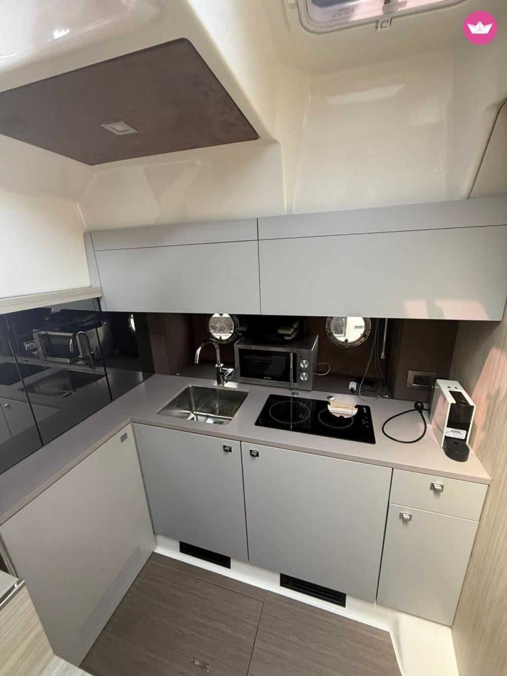 Excursión privada de lujo en barco (8 horas)