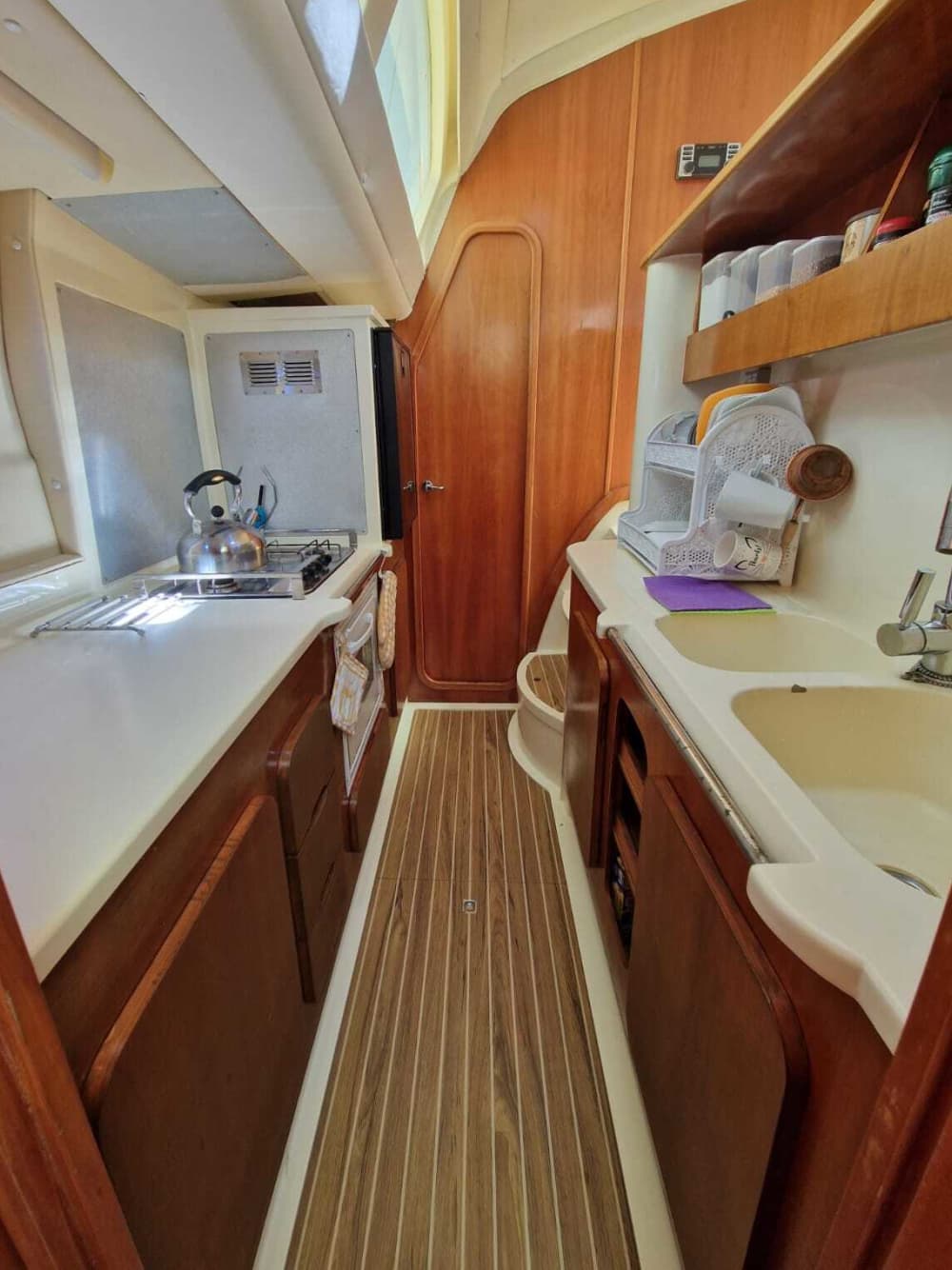 Sea, Love & Sun: A full day of emotions on a catamaran