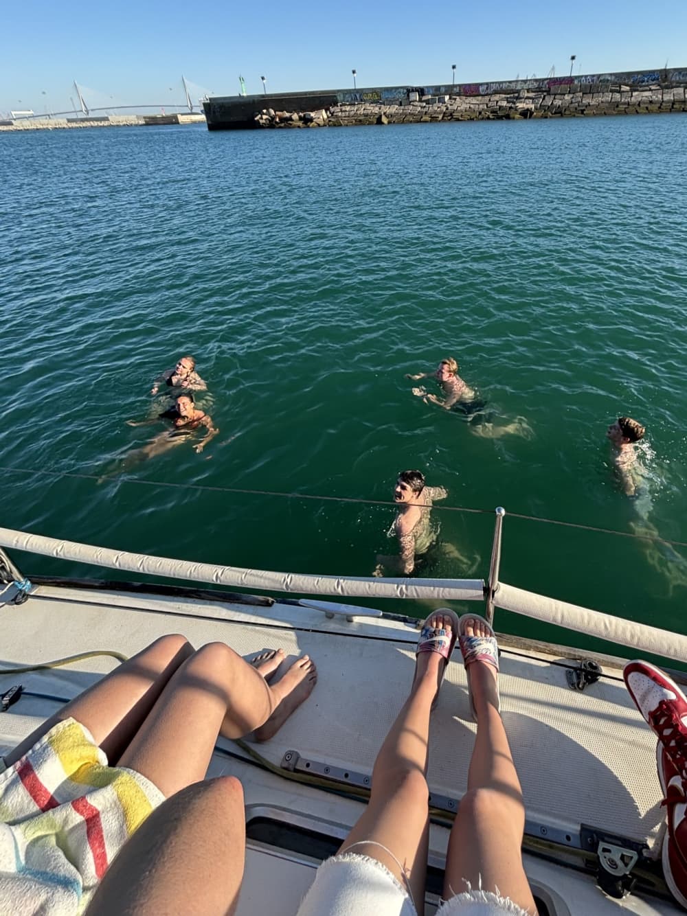 Scopri Cadice con un'escursione in barca a vela di un'intera giornata.