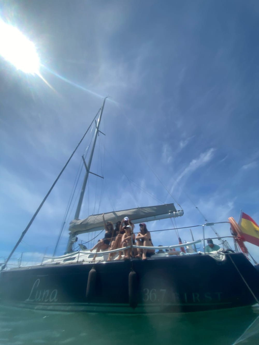 Scopri Cadice con un'escursione in barca a vela di un'intera giornata.