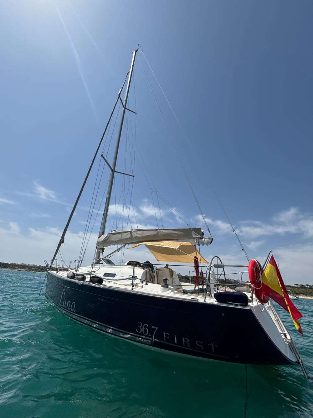 Scopri Cadice con un'escursione in barca a vela di un'intera giornata.