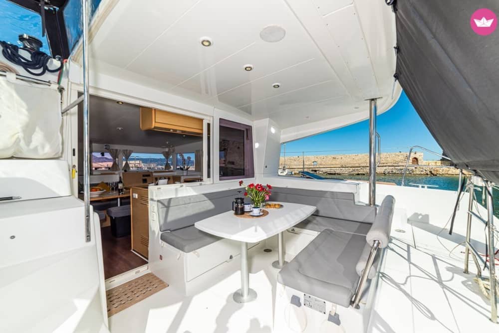 De magische zonsondergang van Santorini: privéjachtavontuur