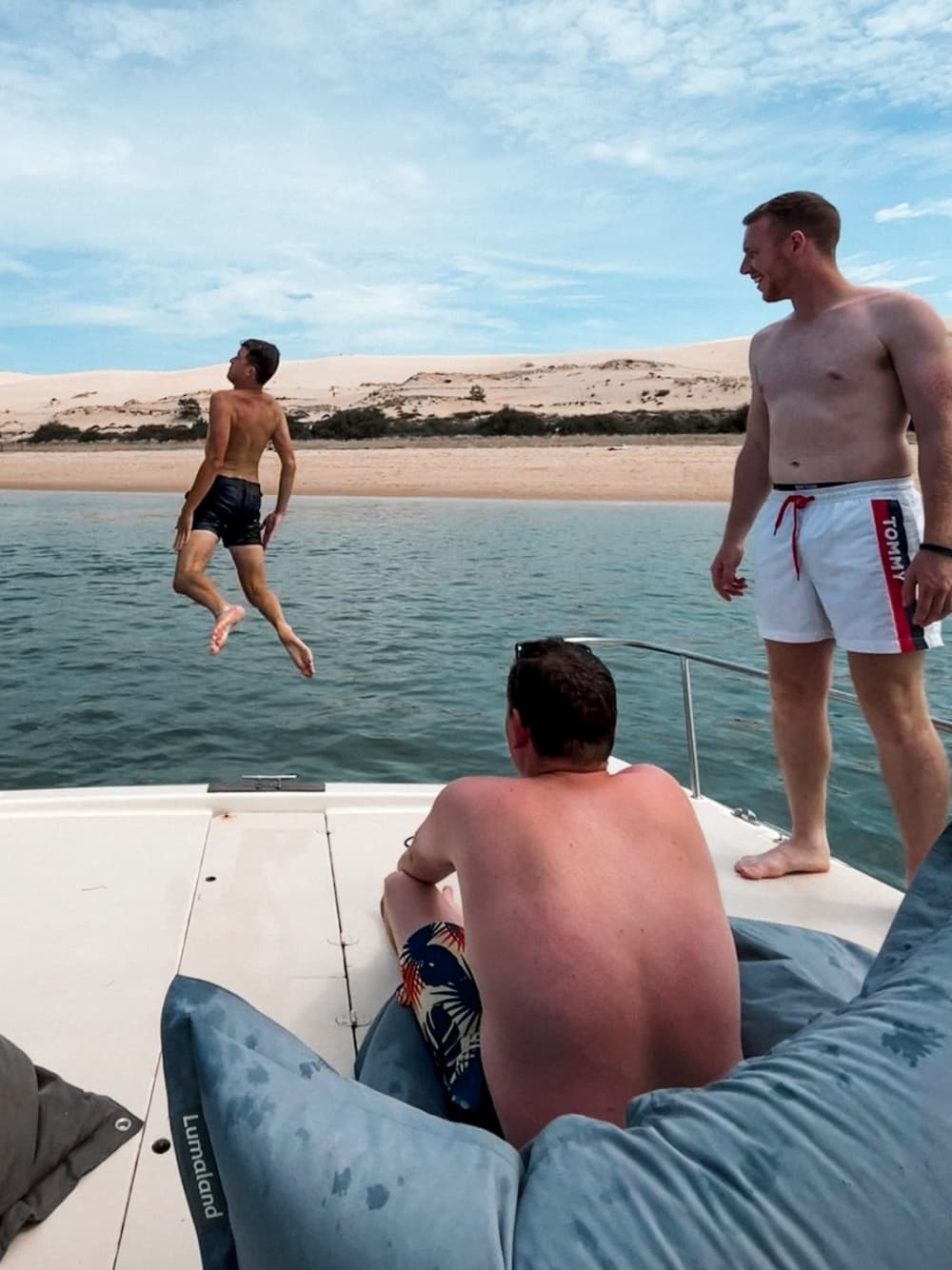 Votre journée à Arcachon : Louez un bateau à moteur pour une journée complète de découverte