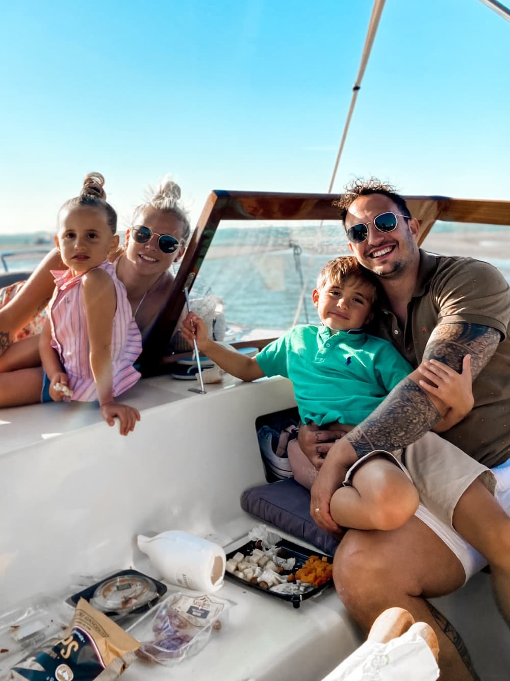 Votre journée à Arcachon : Louez un bateau à moteur pour une journée complète de découverte