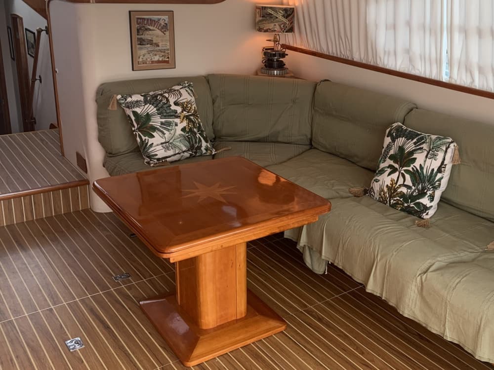 Location de yacht à moteur à la journée à Argelès-sur-Mer