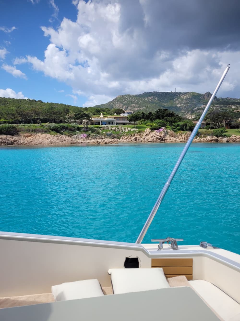 La Maddalena Escape - Descubre paraísos ocultos con un capitán local.