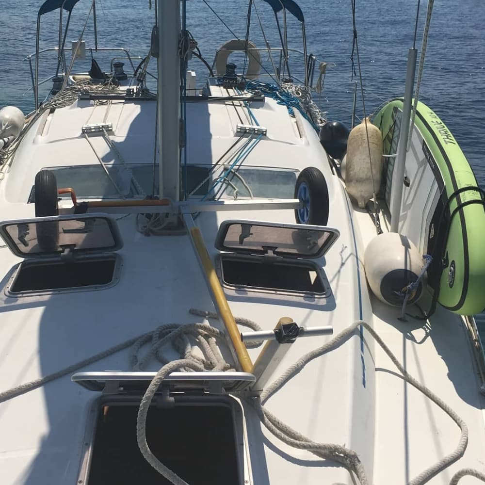 Discover Vis on a sailboat for a full day