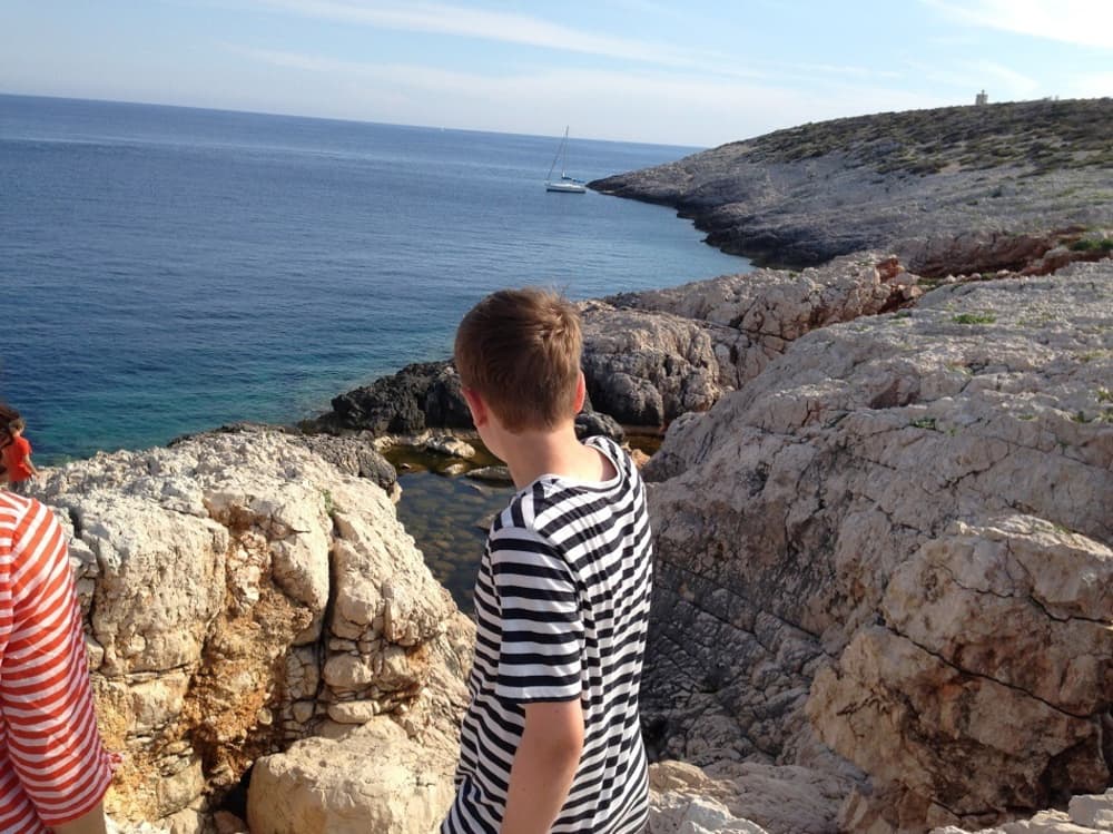 Discover Vis on a sailboat for a full day