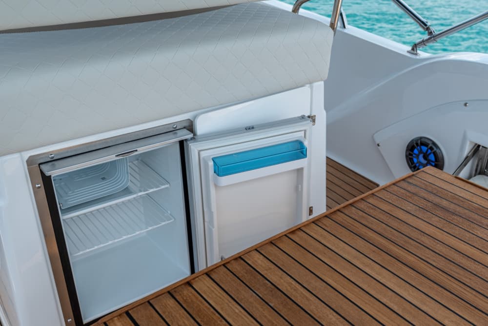 Twój prywatny dzień pełen słońca i radości w Tribunj