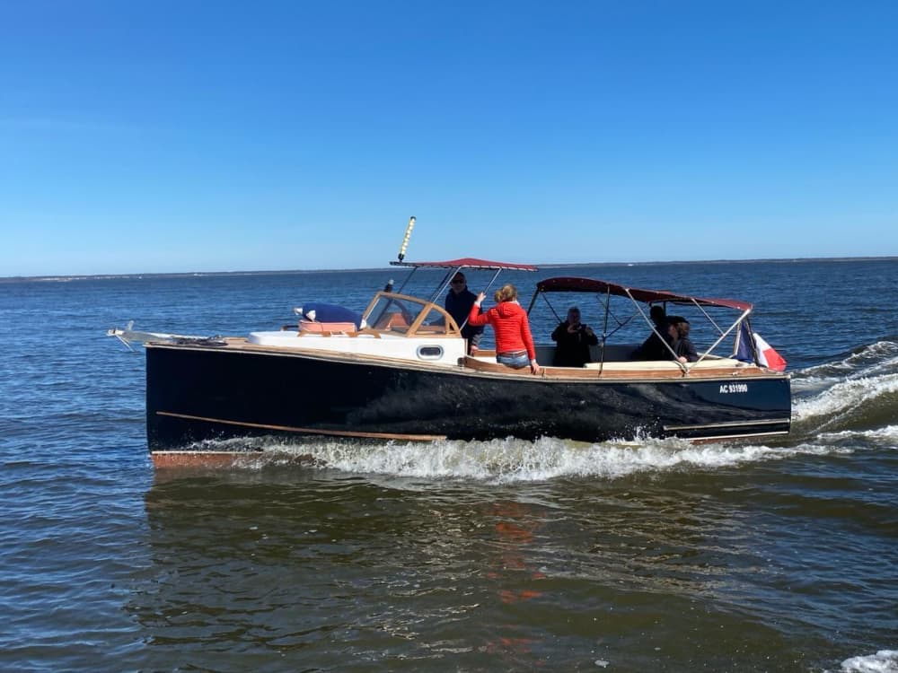 Bootsfahrt im Herzen des Bassins: Cabanes tchanquées, Île aux Oiseaux und Cap Ferret, Blick auf die Düne. 2 Stunden.