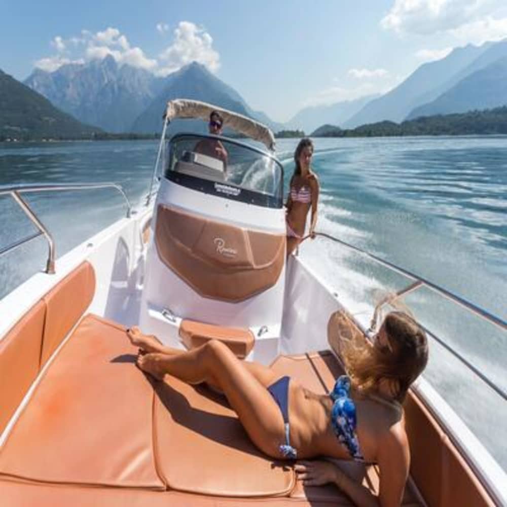 Escursione di mezza giornata alla scoperta di La Spezia: una breve fuga in motoscafo.