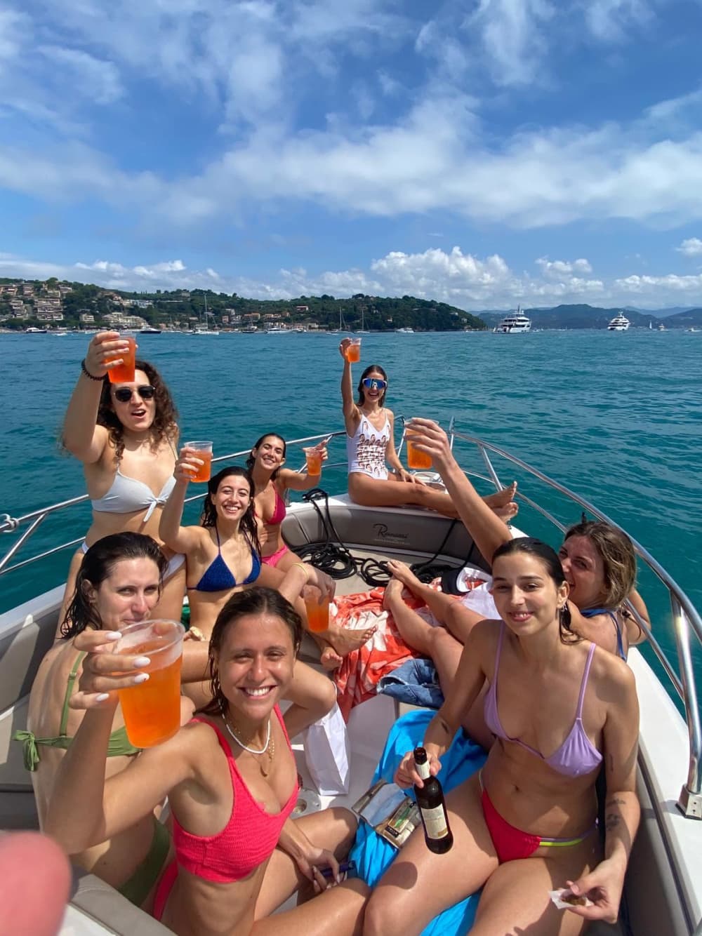 Escursione di mezza giornata alla scoperta di La Spezia: una breve fuga in motoscafo.