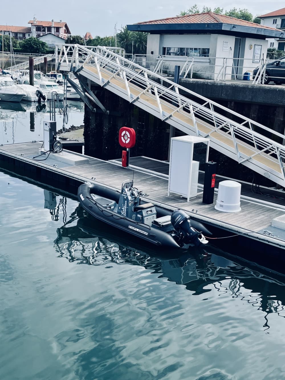 Prenez 10 heures pour découvrir la magie cachée d'Hendaye depuis les vagues.