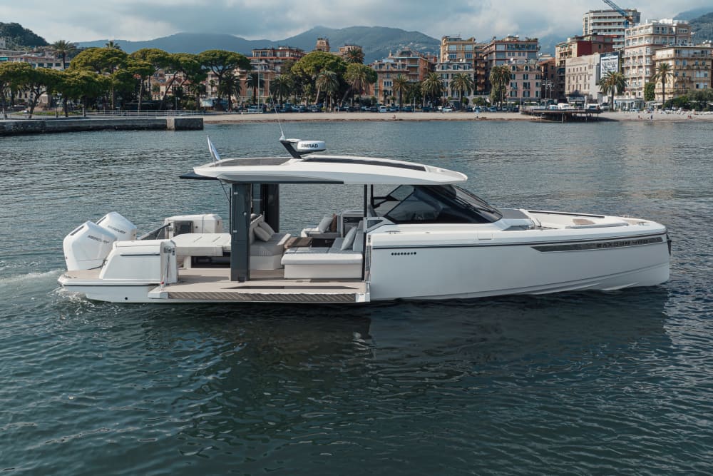 Votre propre Odyssée grecque : un voyage de 9 heures en bateau à moteur