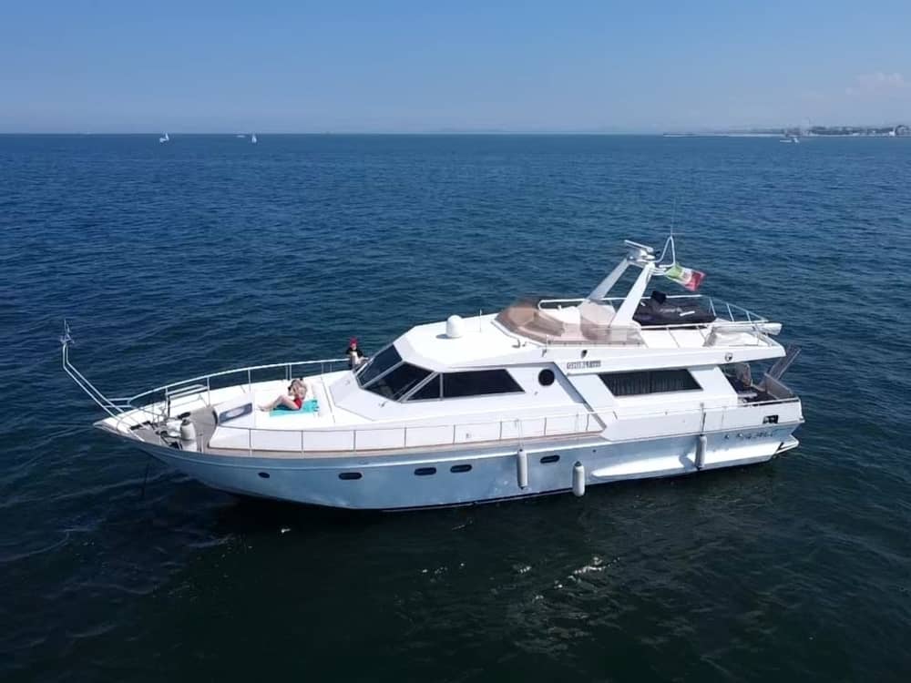 Boottocht langs de kust van Rimini en Baia Vallugola – hele dag