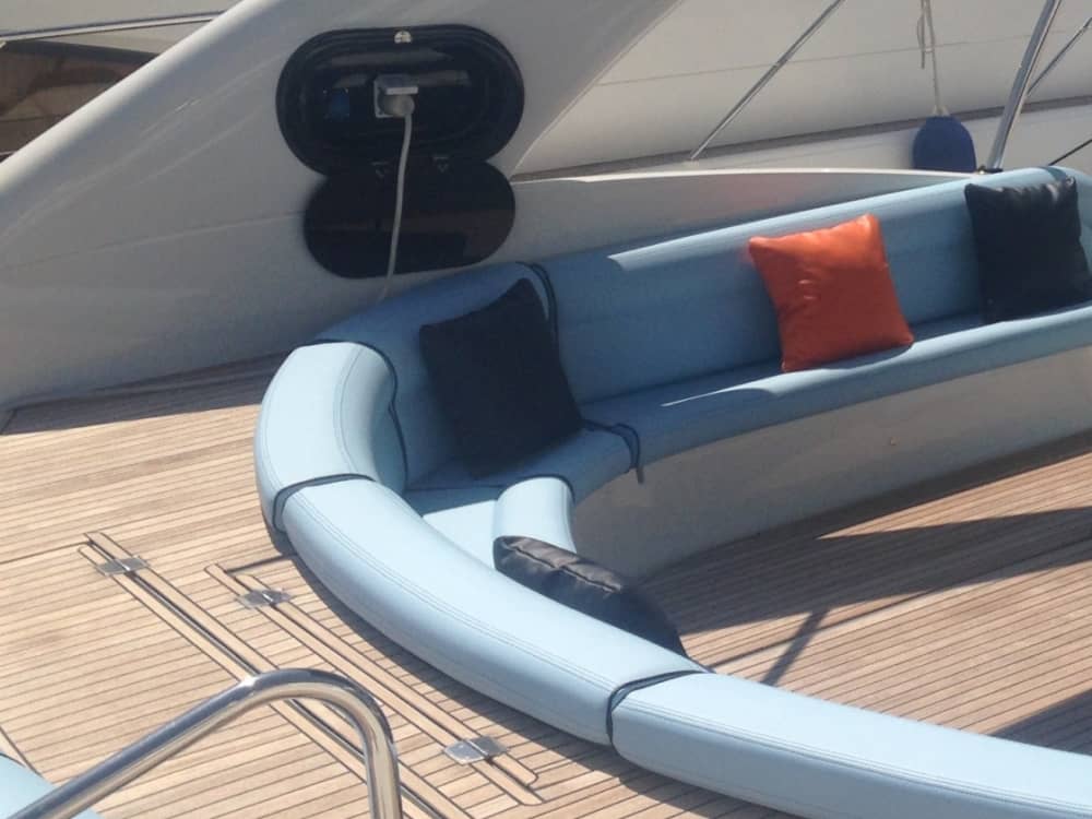 Geniet 3 uur en 15 minuten van de zon op een motorjacht in Saint Martin.
