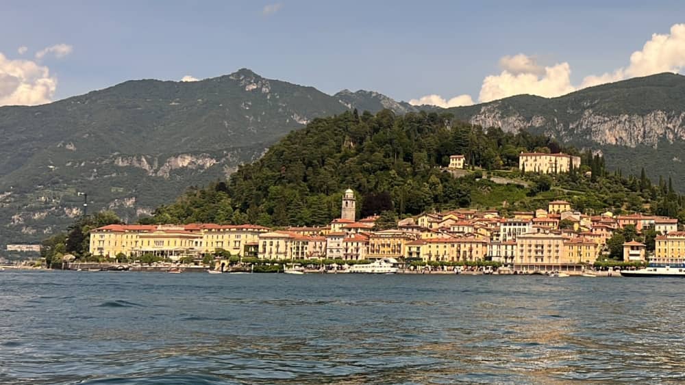 Escursione di mezza giornata alla scoperta di Como: una breve fuga in motoscafo.