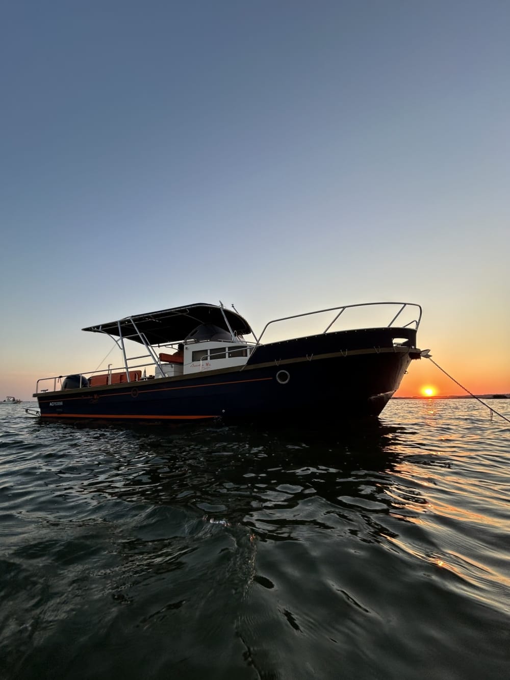 Your private motorboat for a day around Arcachon