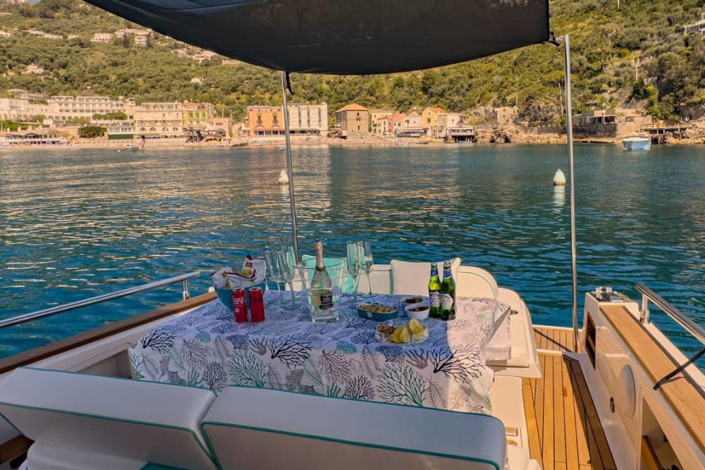 Capri Escape: A Scenic Boat Tour από το Positano