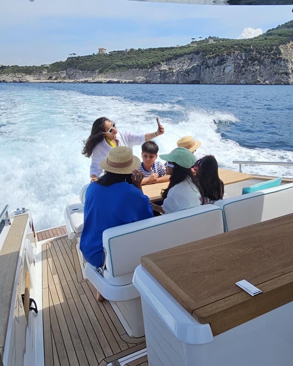 Capri Discovery: A Scenic Cruise from Napoli