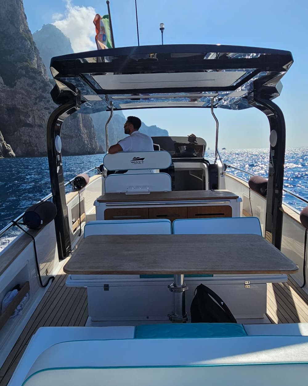 Croisière sur la côte de Capri : une excursion d'une journée époustouflante au départ d'Amalfi