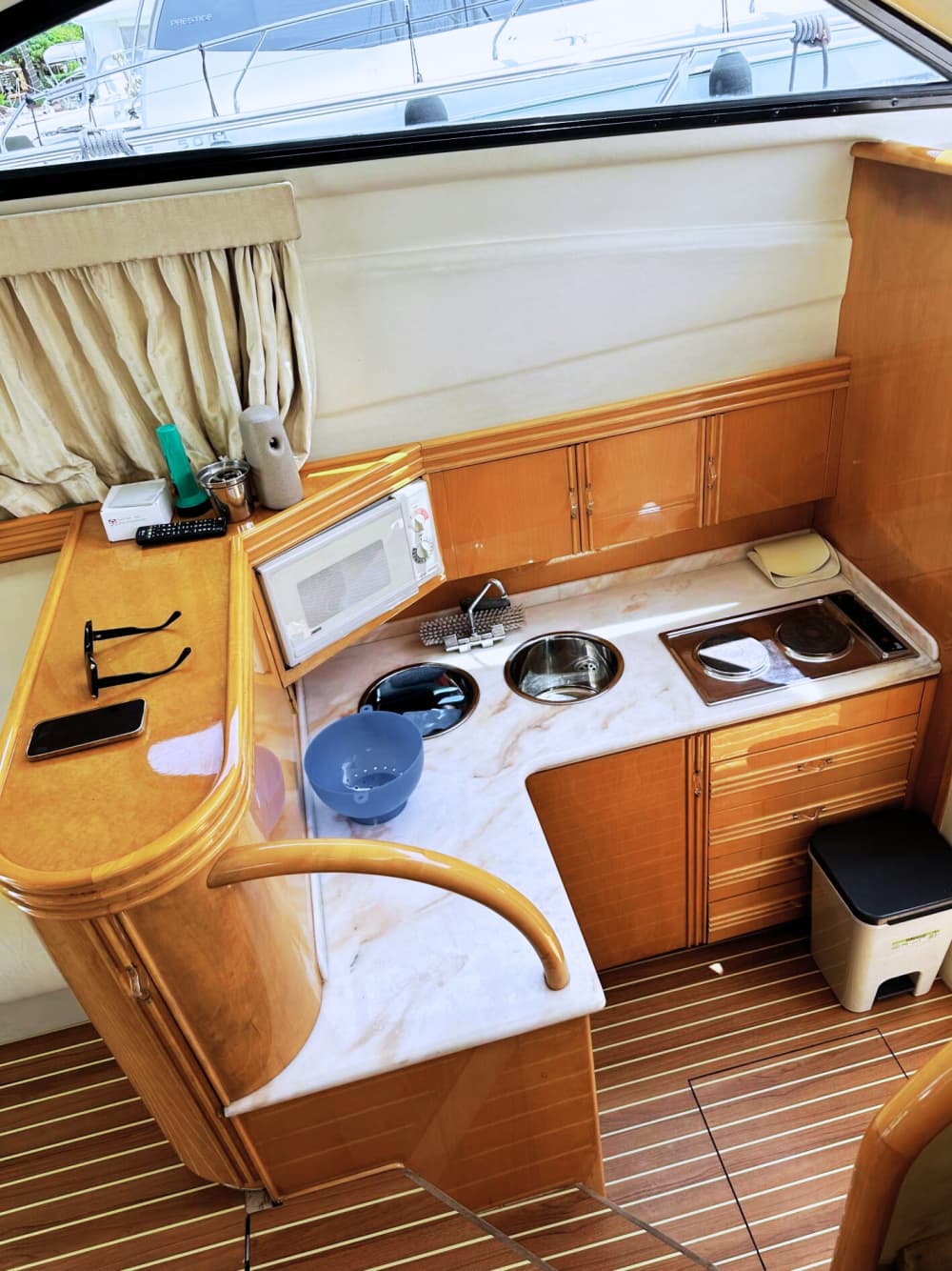 Luxe jachtervaring met de Astondoa 39 in Denia