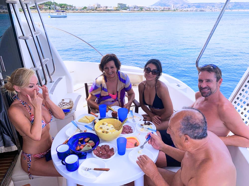 Luxe jachtervaring met de Astondoa 39 in Denia