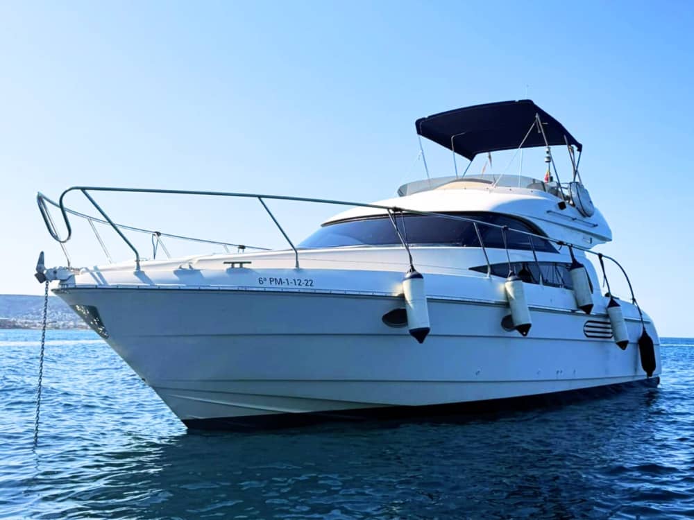 Luxe jachtervaring met de Astondoa 39 in Denia