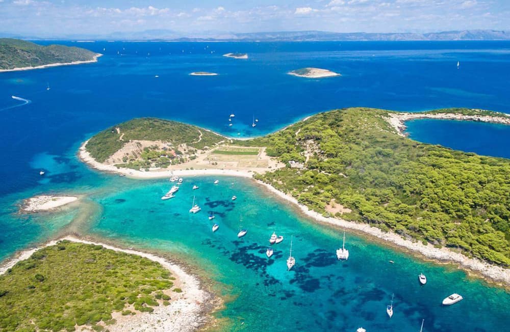 All inclusive Colnago 35 Tours: Bay by Bay , Heritage Hvar, Wine&Olive Hvar&Brac Island Tasting ή «Κάνε το δικό σου δρομολόγιο»