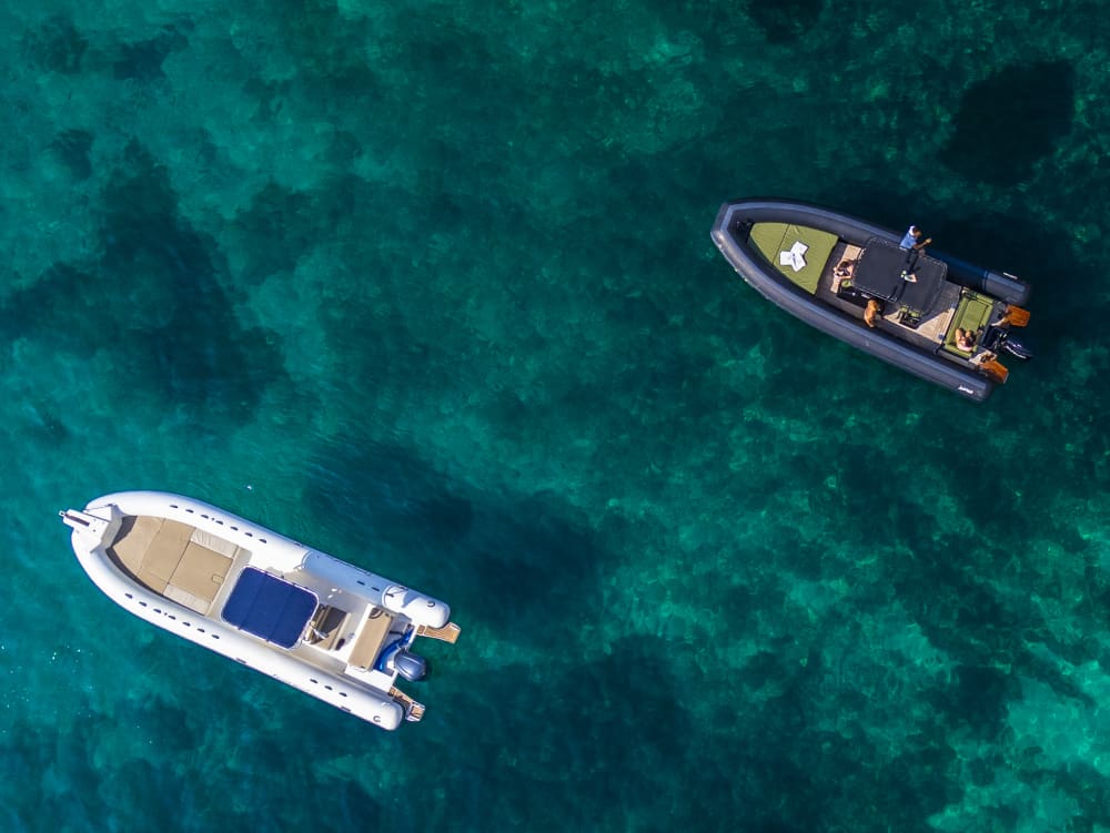 Tour di Cagliari in gommone da 10 metri, carburante e bevande incluse!