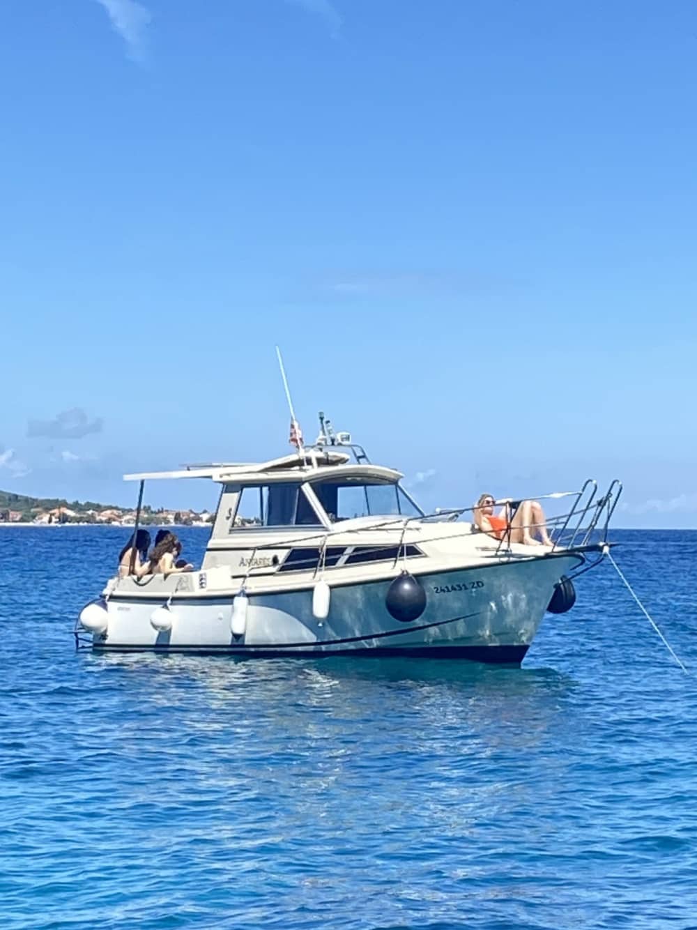 Experience the Zadar Archipelago with a private Antares tour