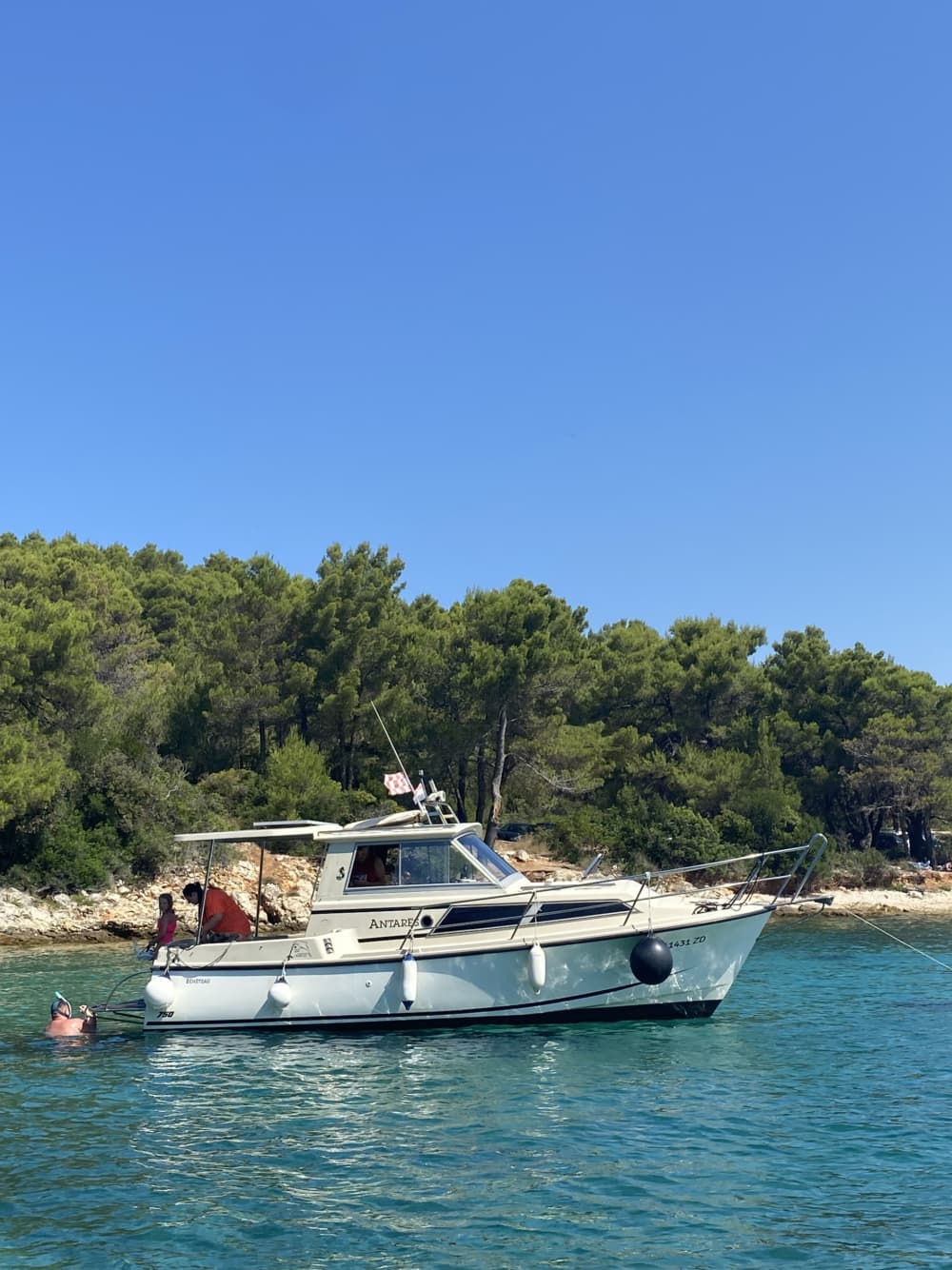 Experience the Zadar Archipelago with a private Antares tour