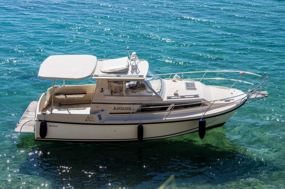 Experience the Zadar Archipelago with a private Antares tour