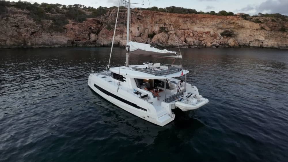 7-hour Luxury Break: Discover Benagil and the East Coast