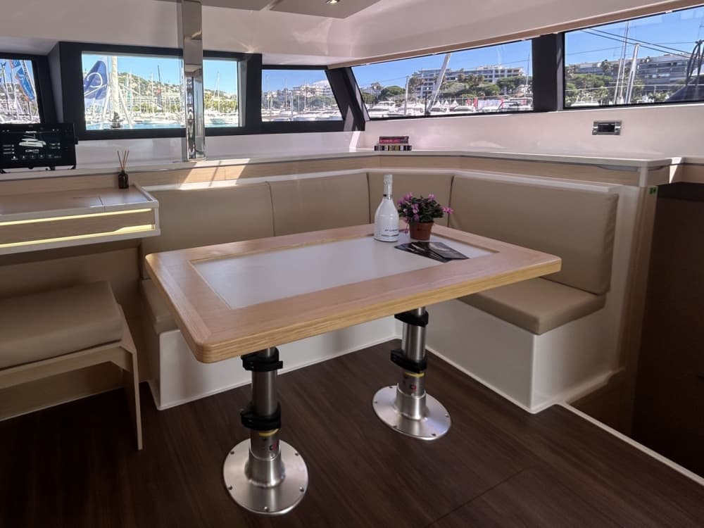 7-hour Luxury Break: Discover Benagil and the East Coast