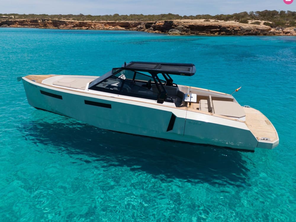 Passeio de iate de um dia: Ibiza a Formentera Crystal Waters - 8h