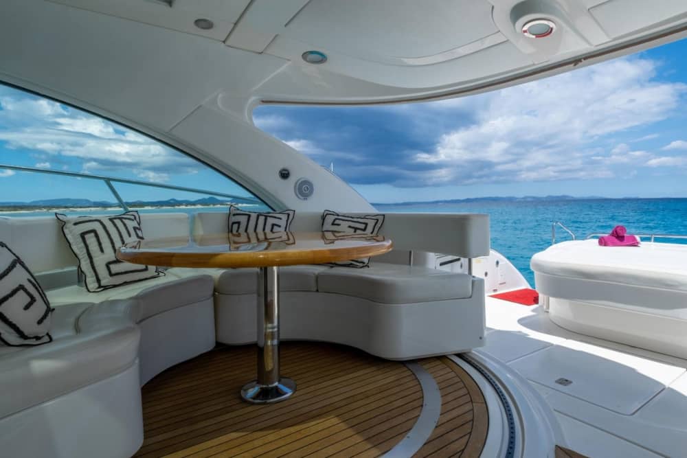 8h Luxury Formentera Escape ombord på en Sea Ray Sundancer 55