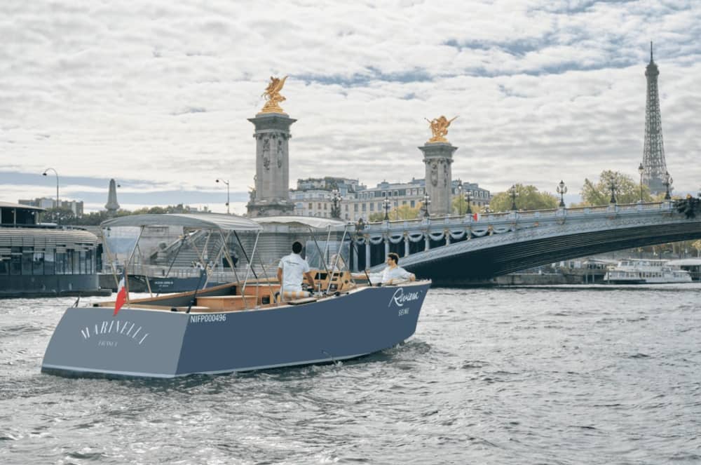 Discovery: 1-hour 100% Electric Private Cruise on the Seine