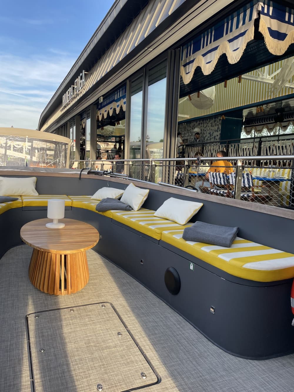 Discovery: 1-hour 100% Electric Private Cruise on the Seine