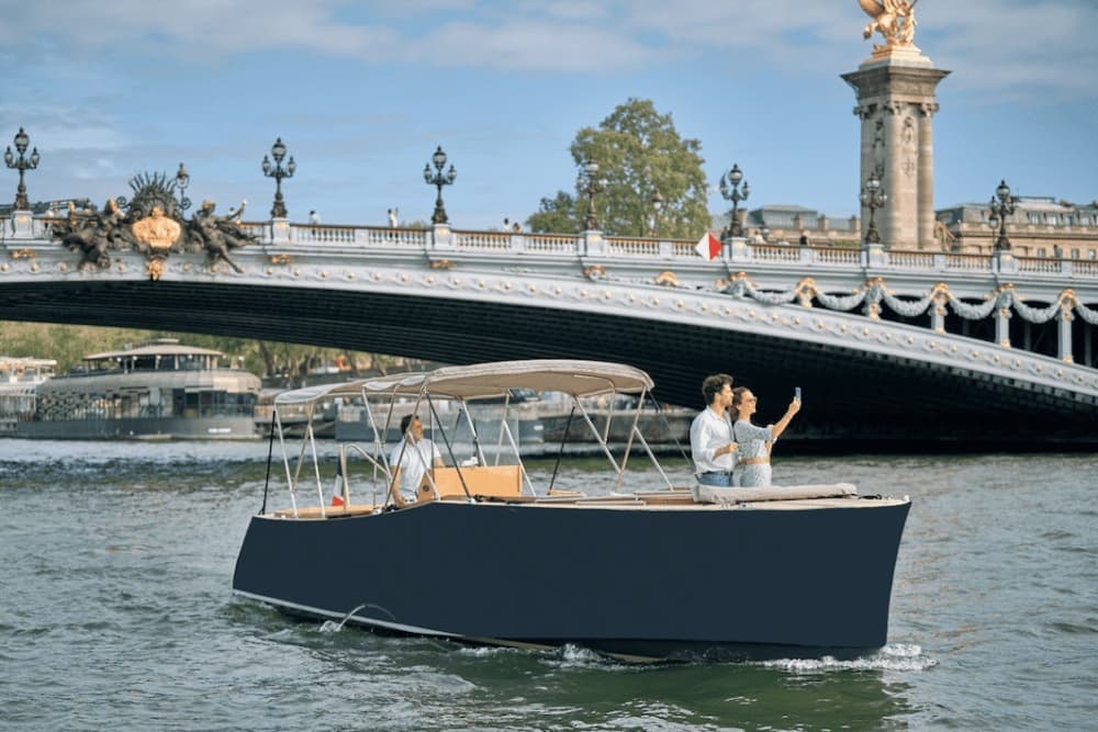 Trip: 2-hour Electric Cruise along the Seine