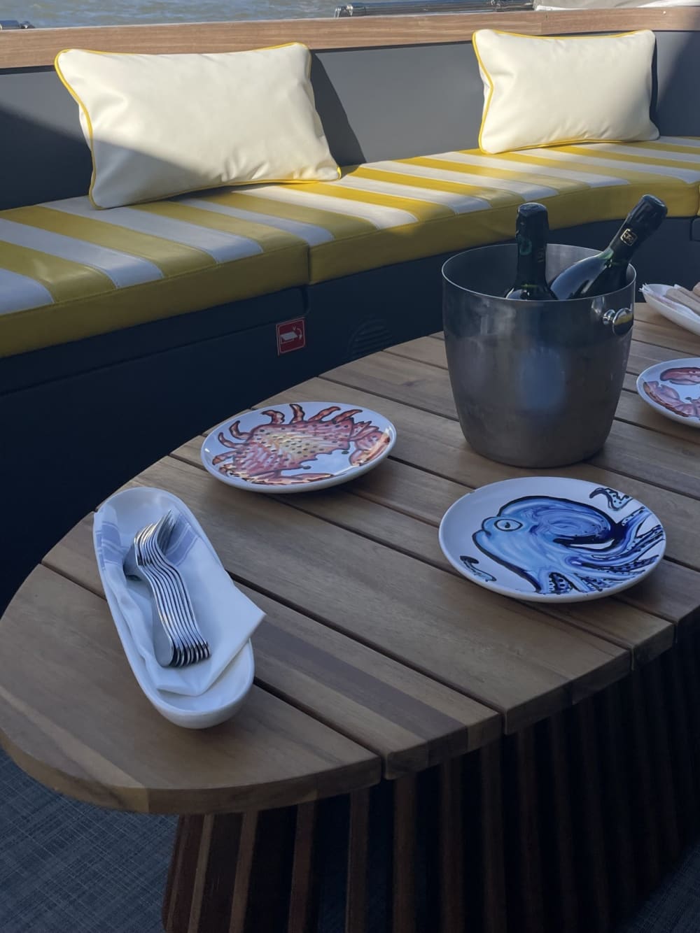 Resa: 2-timmars tyst kryssning ombord på ett exceptionellt elfordon