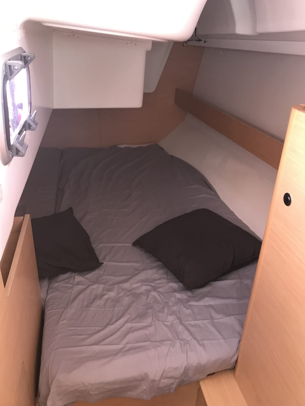 Una giornata magica a Baden a bordo di una barca a vela.