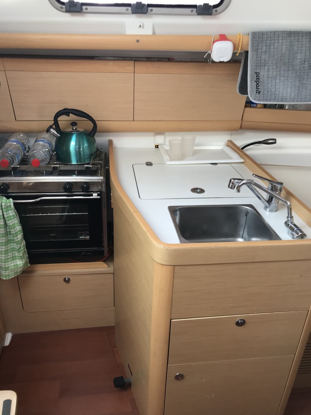 Una giornata magica a Baden a bordo di una barca a vela.