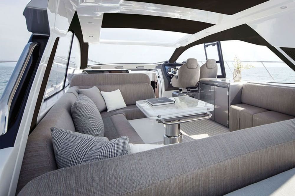 Votre Évasion Privée au départ du Port Camille Rayon