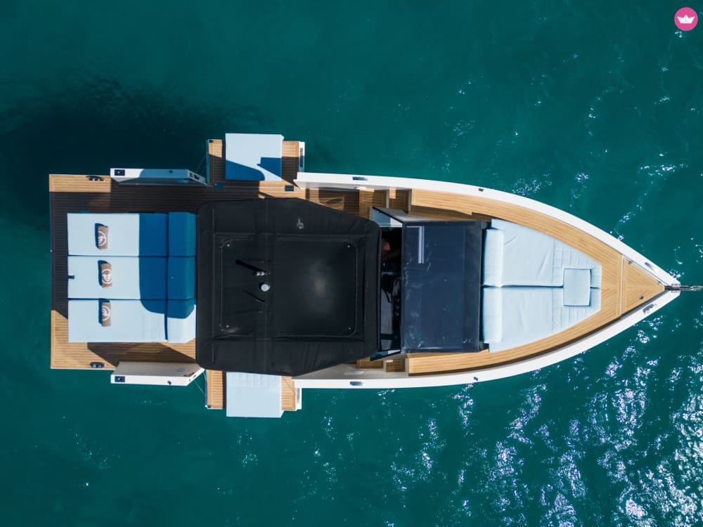 ¡Descubre Illetas en barco privado! ¡Una experiencia inolvidable de día completo!