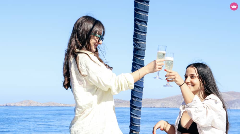 CROCIERA IN VELA ALL'ISOLA DI AGIOI THEODOROI