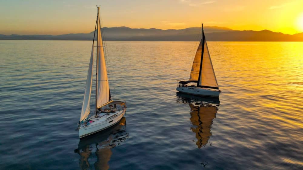SEGELKREUZFAHRT BEI SONNENUNTERGANG ZUR INSEL AGIOI THEODOROI