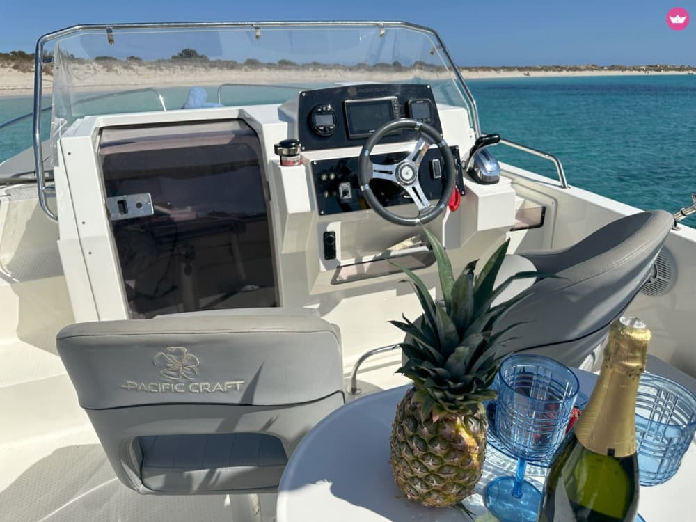 4 uur durende kusttrip naar Ibiza