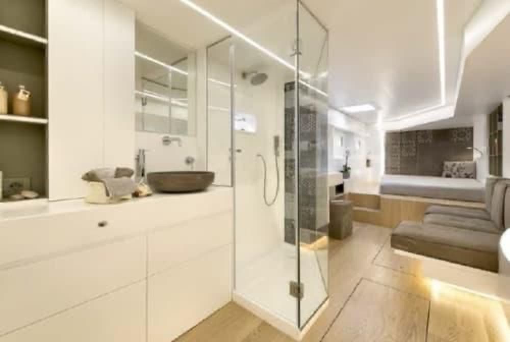 JACHT LUKSUSOWY CAT 20 metrów