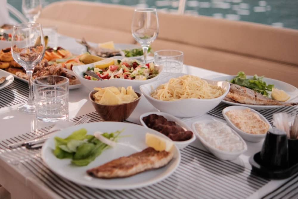 26-persoons privéboottocht langs de baaien van de Middellandse Zee vanuit Antalya